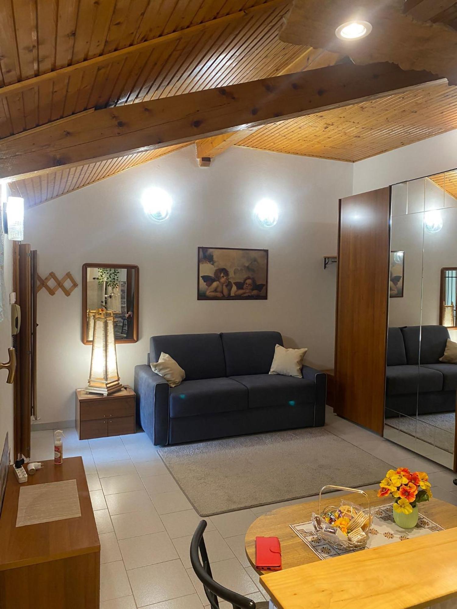 La Corte Dei Torri Loft On The Lake Oliveto Lario Exterior foto
